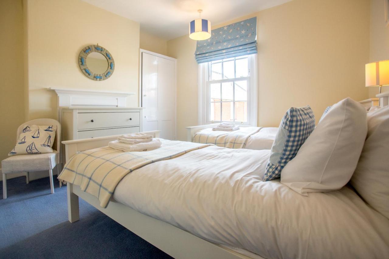 14 Market Cross Place - Beachfront Location With Lovely Sea Views - Aldeburgh Coastal Cottages Ngoại thất bức ảnh