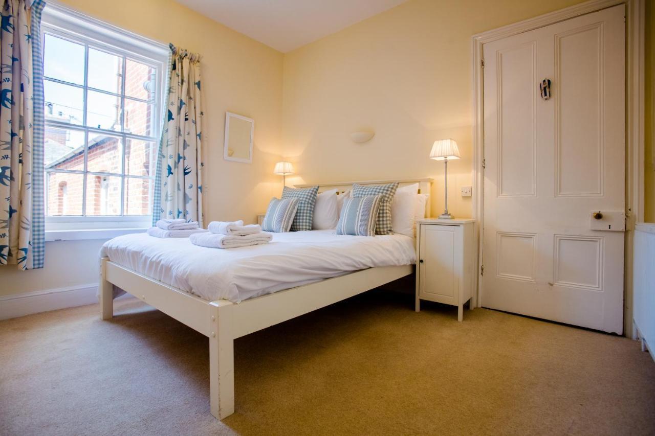 14 Market Cross Place - Beachfront Location With Lovely Sea Views - Aldeburgh Coastal Cottages Ngoại thất bức ảnh